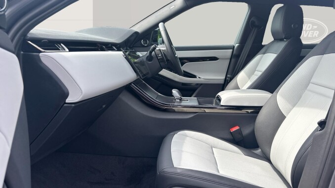 Land Rover Range Rover Evoque 1.5 P270e Dynamic SE 5dr Auto Hatchback - Image 3